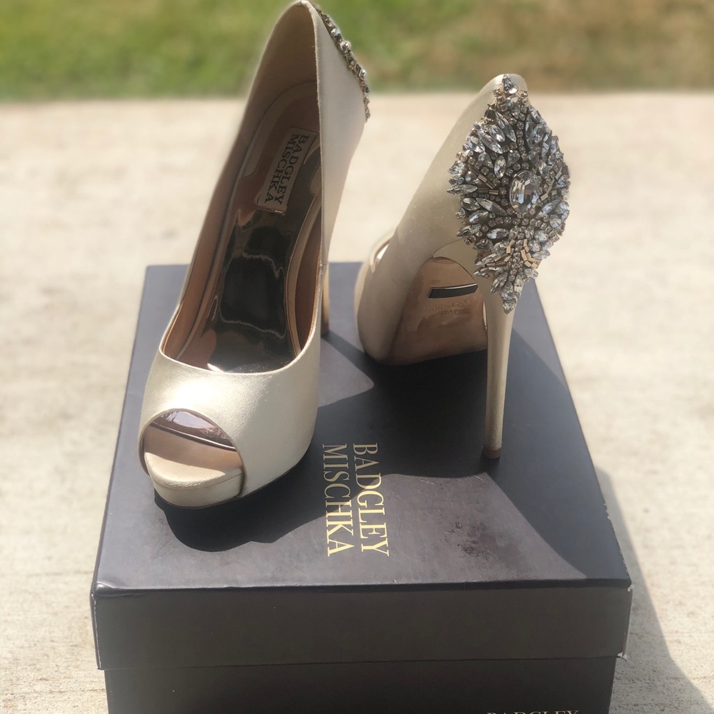 Badgely Mischka Heels